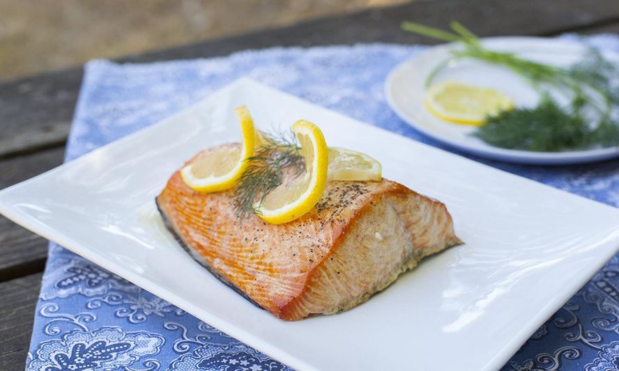 Рецепт копченого лосося в домашней коптильне