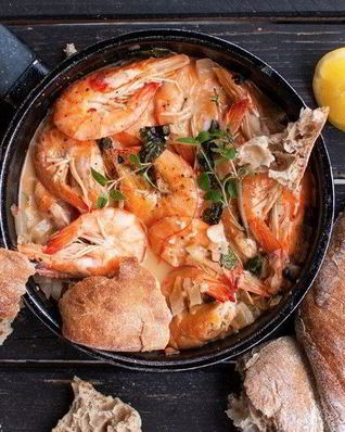 Креветки в винном соусе