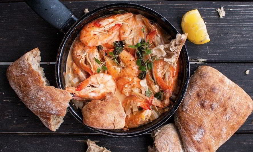 Рецепт креветок в винном соусе