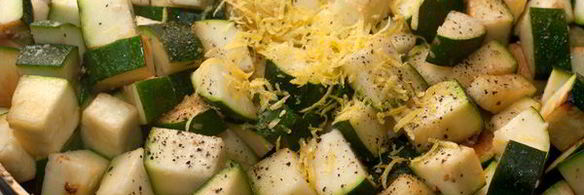 лосось в кунжуте на подушке из цуккини