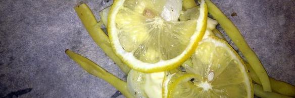 лосось, запеченный со спаржевой фасолью