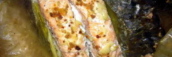 лосось, запеченный со спаржевой фасолью