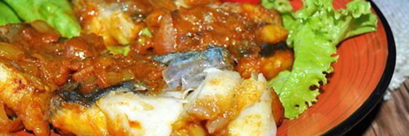 Минтай в соусе карри