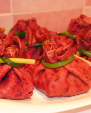 Рыба с орешками в гламурных мешочках