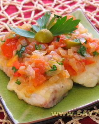 Рыба в томатном соусе с оливками