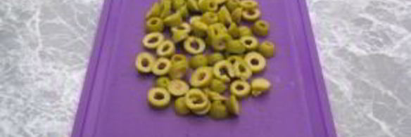 рыба в томатном соусе с оливками