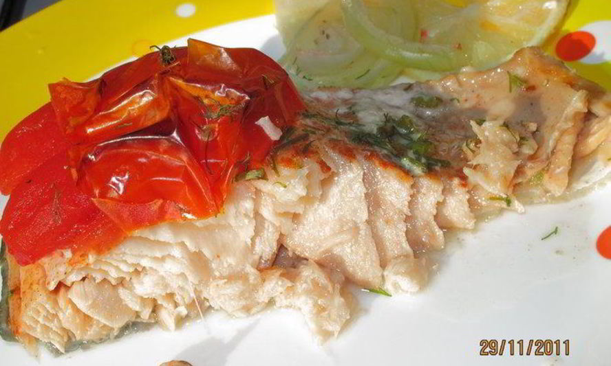 Рецепт рыбы, запеченной с луком в фольге