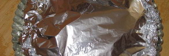 рыба, запеченная с луком в фольге