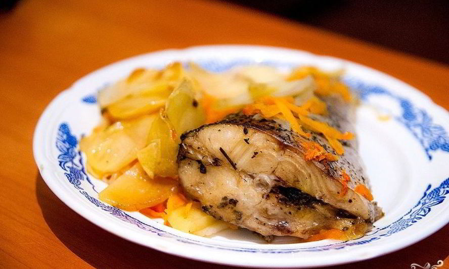 Рецепт щуки в духовке с картофелем