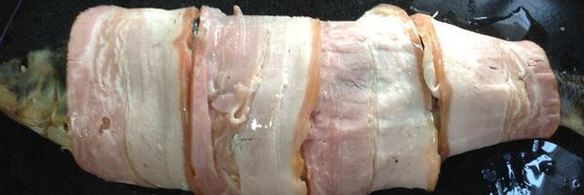 сельдь с беконом и грибами