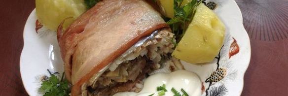 сельдь с беконом и грибами