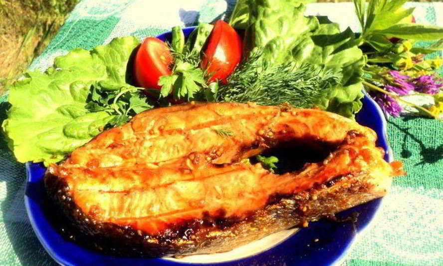 Рецепт семги на гриле в медово-горчичной глазури