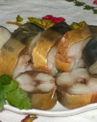 Скумбрия копченая в рассоле по-домашнему