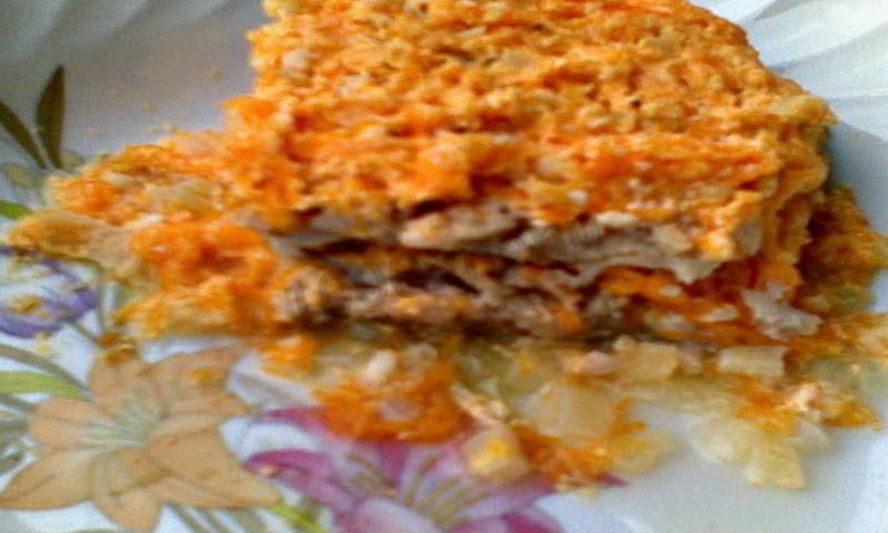 Рецепт сочного хека под вкусной шубой