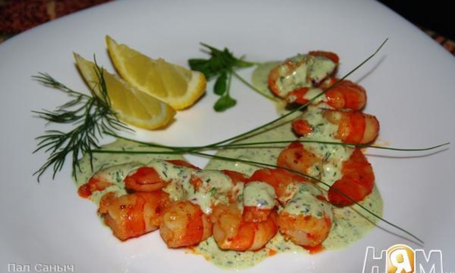 Рецепт тигровых креветок под греческим соусом