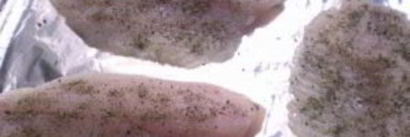 тилапия с помидорами и сыром