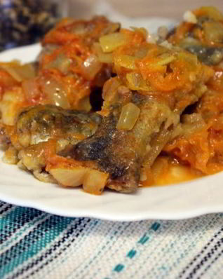 Треска с овощами в томатном соусе