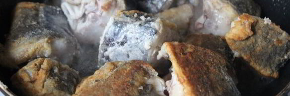 треска с овощами в томатном соусе