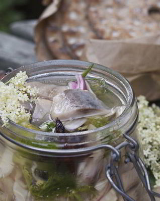 Вкусную селедка в рассоле