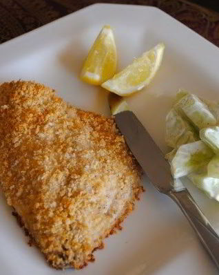 Запеченная треска в панировке из грецких орехов с лимоном и пармезаном