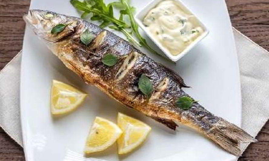 Рецепт жареной рыбы с соусом айоли