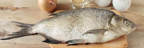 жареный лещ с луком