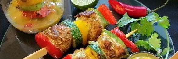 куриный шашлычок по-карибски с манговой сальсой