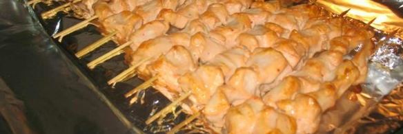 куриный шашлык в духовке на шпажках