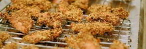 куриный шашлык в панировке с салатом