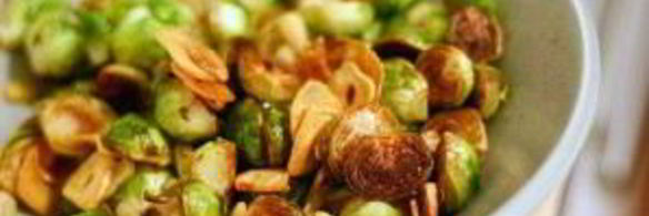 куриный шашлык в панировке с салатом