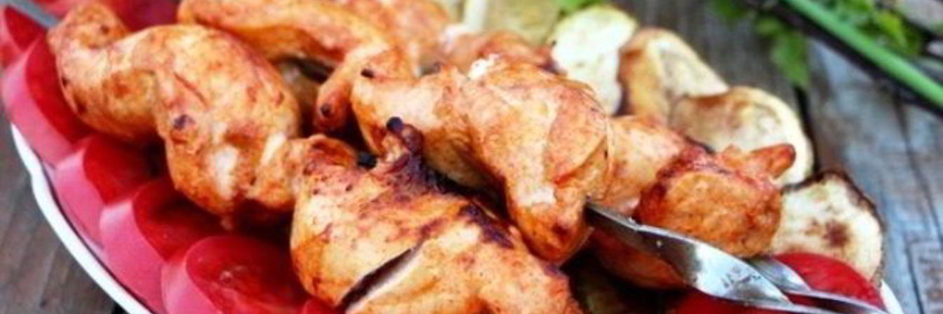 Куриный шашлык в томатном соусе