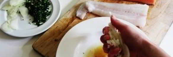 разноцветный рыбный шашлык