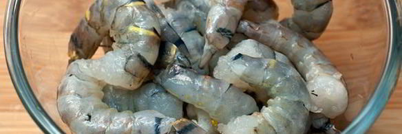 шашлычки из гребешков и креветок