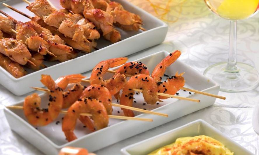 Рецепт шашлычков из курицы и креветок
