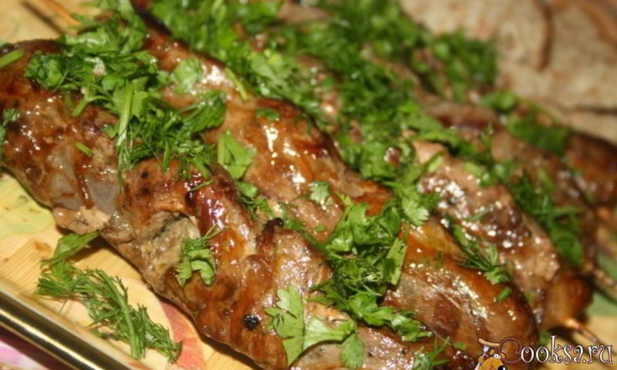 Рецепт шашлычков из печени в жировой сетке