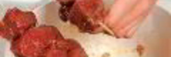 шашлык из говядины с грушами