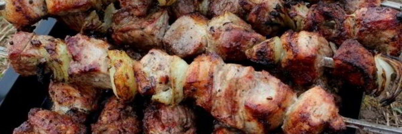 Шашлык из свинины с луком в армянском маринаде