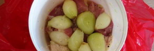 шашлык из свинины с луком в армянском маринаде