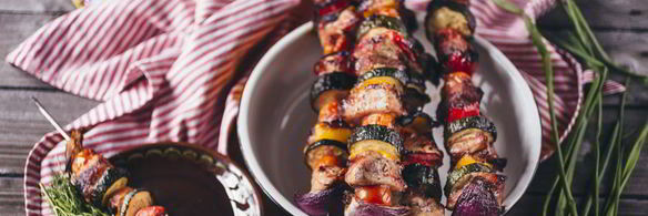 шашлык из свинины с овощами