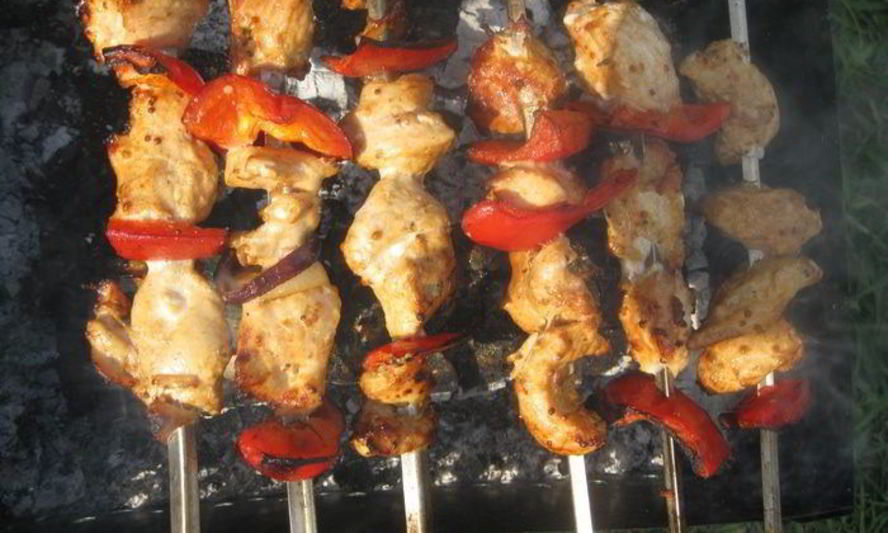 Рецепт шашлыка из цыпленка в горчичном маринаде с болгарским перцем