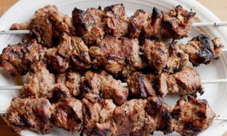 Рецепт шашлыка из ягненка с лимонно-сырным соусом