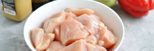 шашлык на кефире из куриного филе с овощами