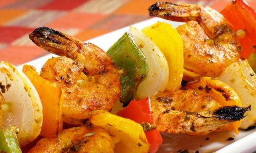 Рецепт шашлыков из креветок в маринаде из лайма и халапеньо