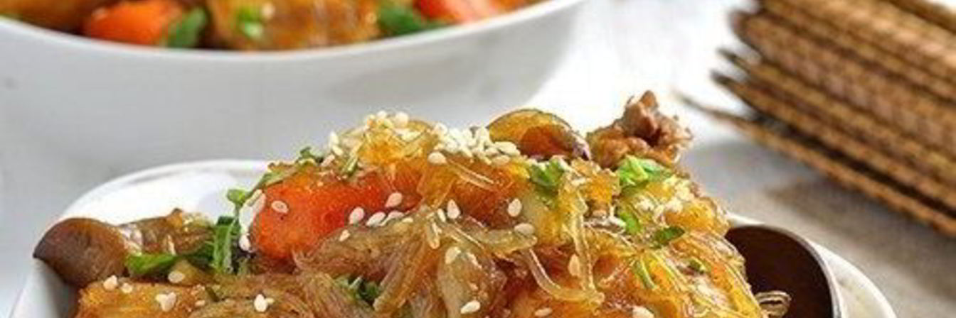 Стеклянная лапша с курицей и овощами