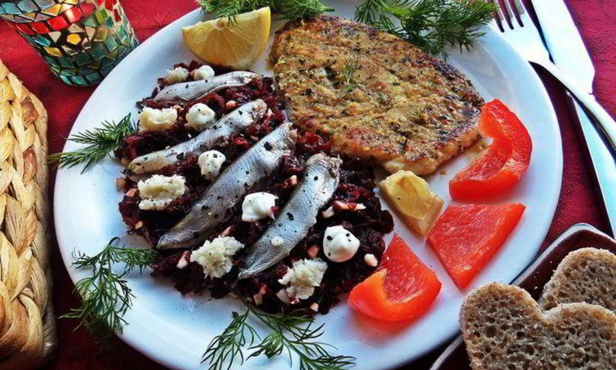 Рецепт свекольного гарнира с килечкой