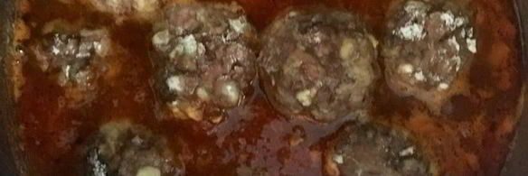 домашние тефтели в томатном соусе с зеленым булгуром