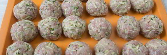 кабачковые тефтели в томатном соусе