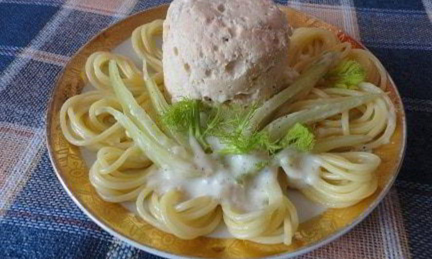 Рецепт рыбных тефтелей в гнезде из спагетти со сливочным соусом