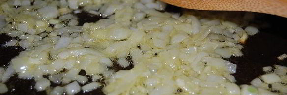 спагетти с паровыми тефтельками под томатным соусом