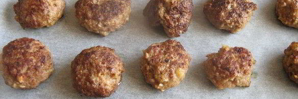 тефтели с бананами, кешью и карри с манговым соусом